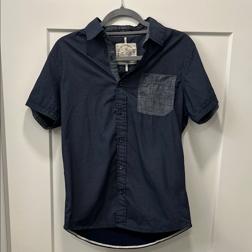Men’s Native Code Dark Blue and Gray Button-Up Short Sleeve Shirt